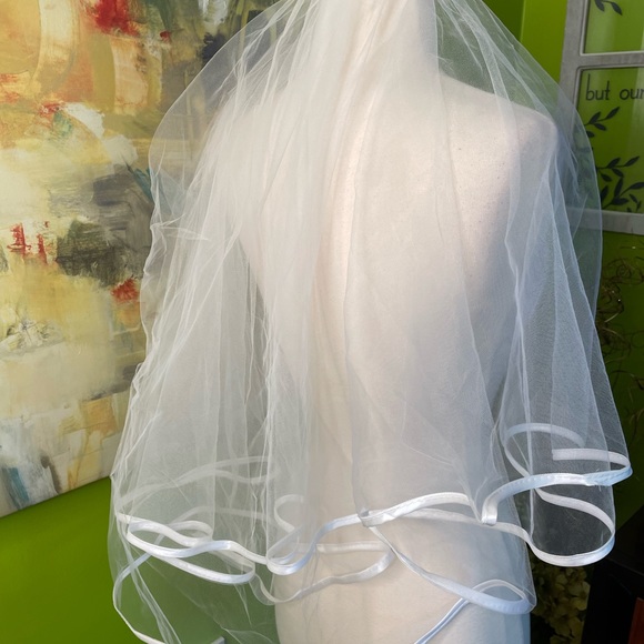 Beautiful simple classy veil - Picture 2 of 3